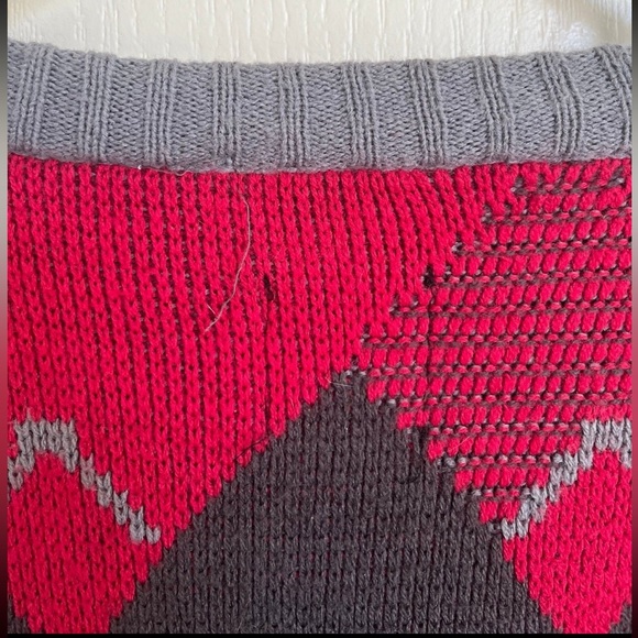 Oversized Southwest Patterned Knitted Sweater With Cross Lace V Neck Detailing - Picture 6 of 6